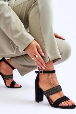 Zamszowe Sandały Z Plecionym Paskiem Na Obcasie Czarne Roselia