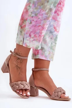 Zamszowe Sandały Z Warkoczem Ciemnobeżowe Essenza