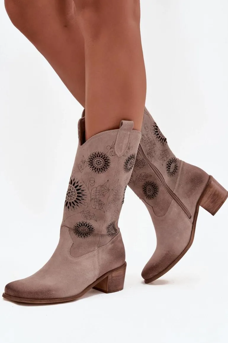 Zamszowe Skórzane Kozaki Damskie Z Ażurowym Wzorem Zazoo 3852 Cappuccino