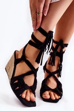 Zamszowe Wiązane Sandały Na Koturnie Czarne Flavia