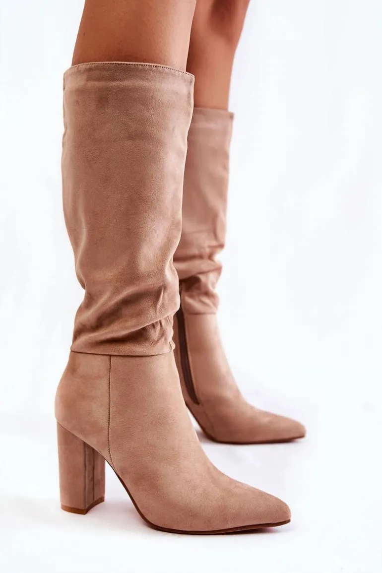 Zamszowe Wsuwane Kozaki Na Obcasie Beżowe Miriam