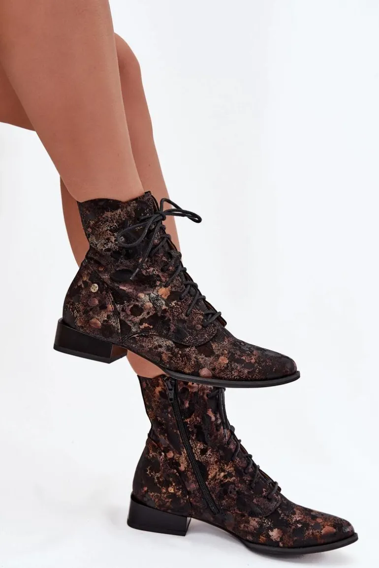 Zamszowe Wzorzyste Botki Na Płaskim Obcasie Maciejka 06391-02 Czarno-Złote