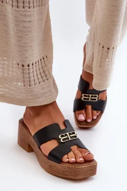 Zazoo 40412 Skórzane Eleganckie Klapki Damskie Ze Złotą Ozdobą Czarne