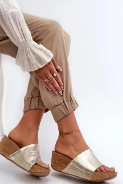 Zazoo 40289 Skórzane Klapki Damskie Na Korkowym Koturnie Złote