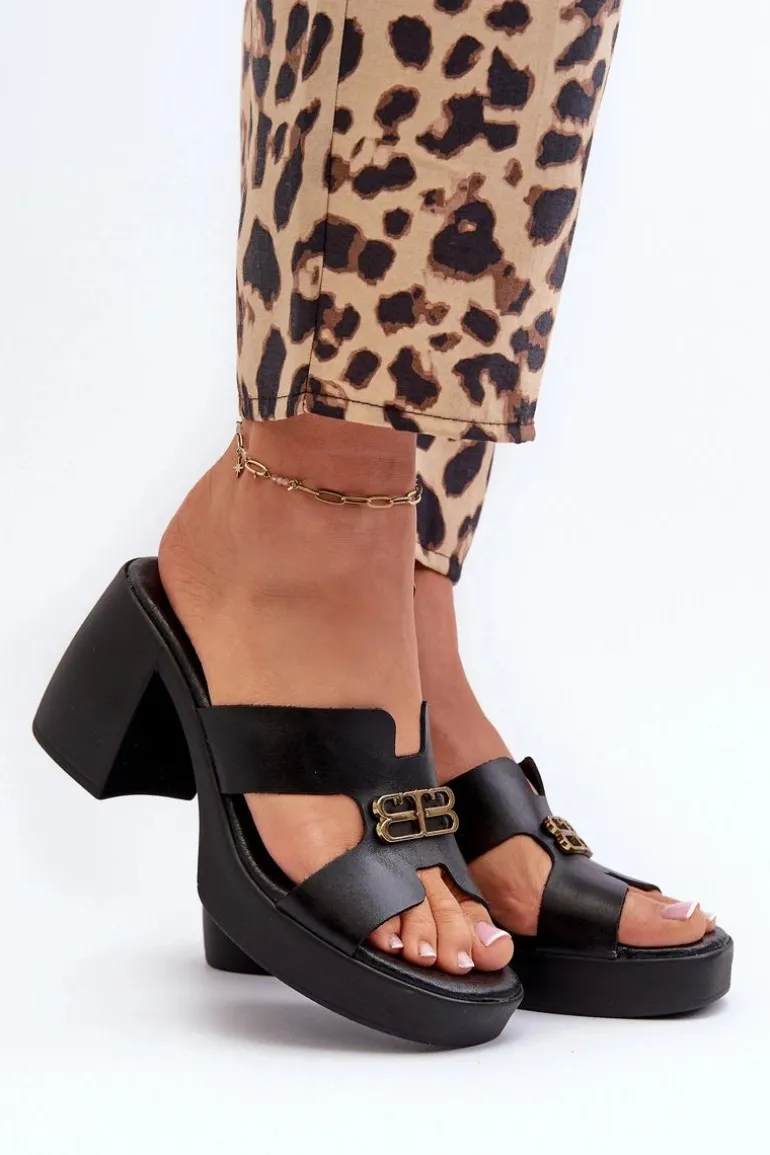 Zazoo 40419 Skórzane Klapki Damskie Z Wycięciami I Ozdobą Czarne