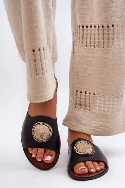 Zazoo 2938 Skórzane Klapki Na Płaskim Obcasie Z Ozdobą Czarne