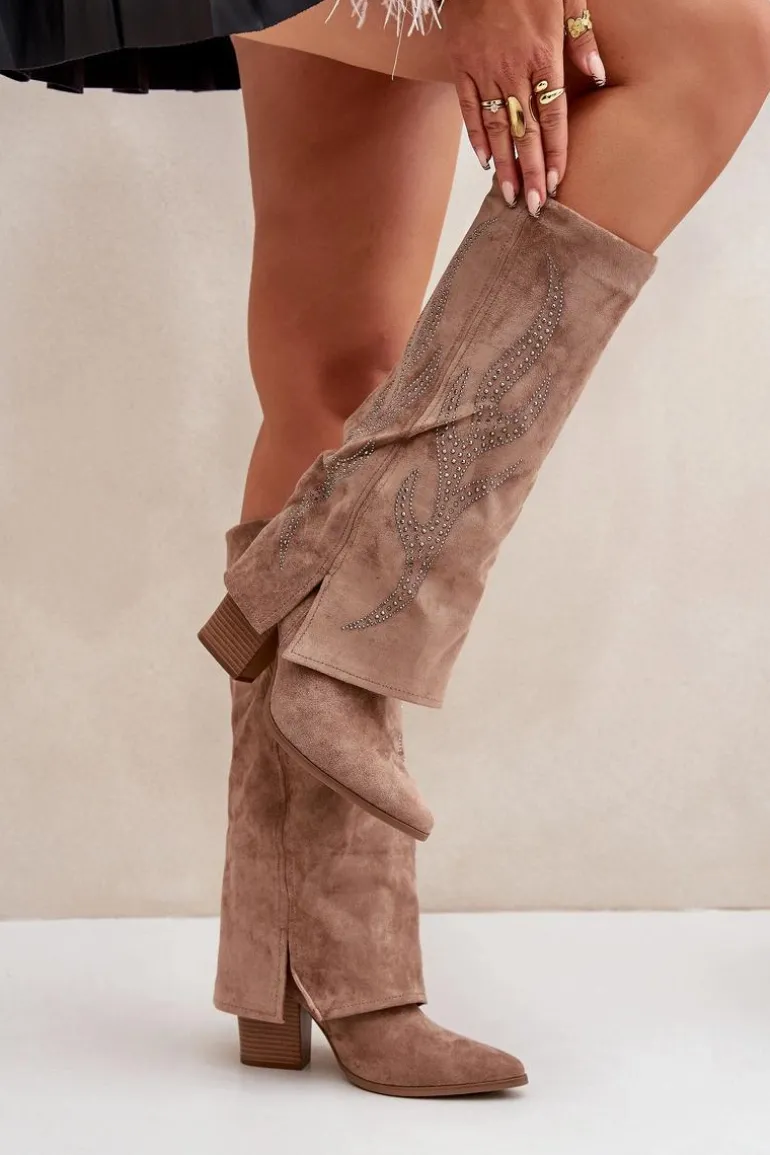 Zdobione Kozaki Z Wywiniętą Cholewką Na Słupku Ciemnobeżowe Ivilta